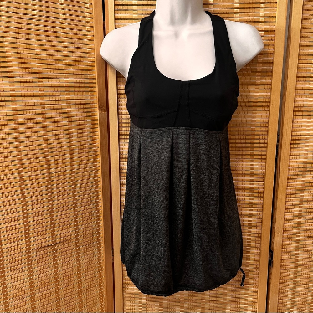 Lululemon Black & Grey Blouson fit  Athletic Top Sz 8